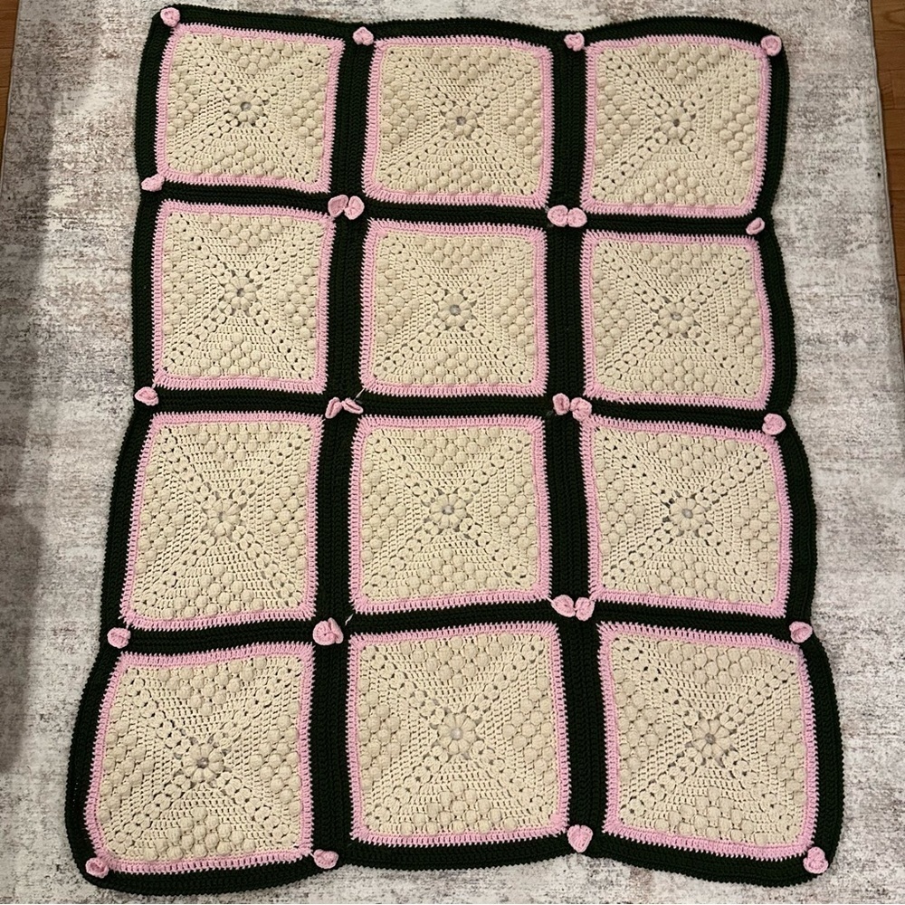 Granny Square Afghan HandMade Crochet Blanket Throw Cream Green Pink Bow 57x44”